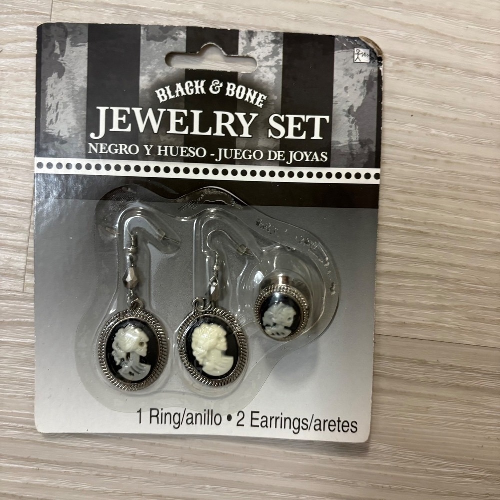 Black & Bone Cameo Jewelry Set Ring and Earrings Halloween Costume